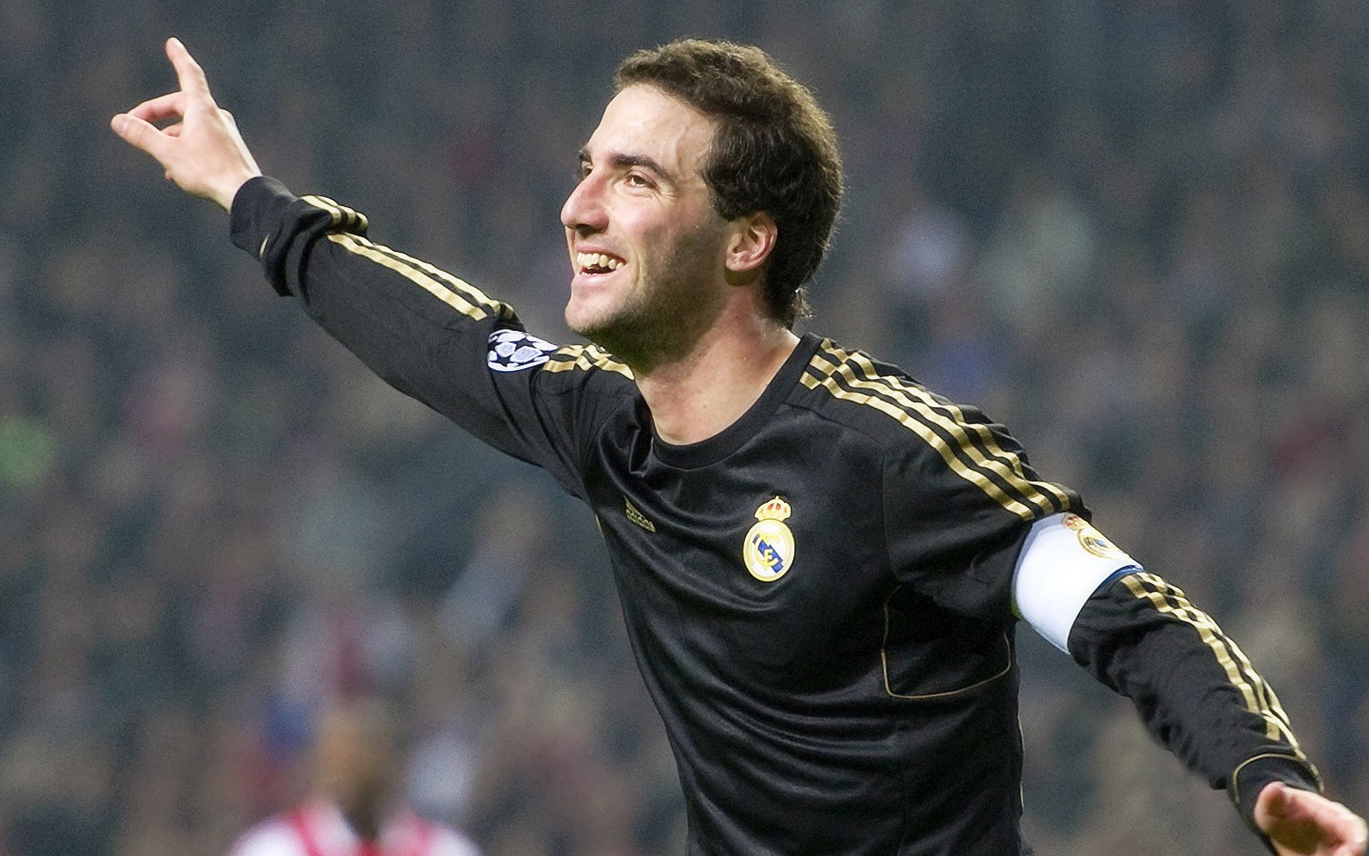 拜仁慕尼黑领跑德甲,无人可挡